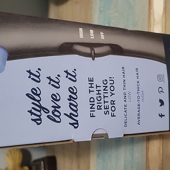 Conair Full-Size Hair Dryer in Purple and Black New in Box - Picture 2 of 3